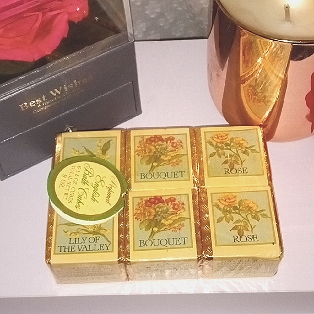 🌼NWT VINTAGE PERFUMED ENGLISH BATH CUBES 🌼